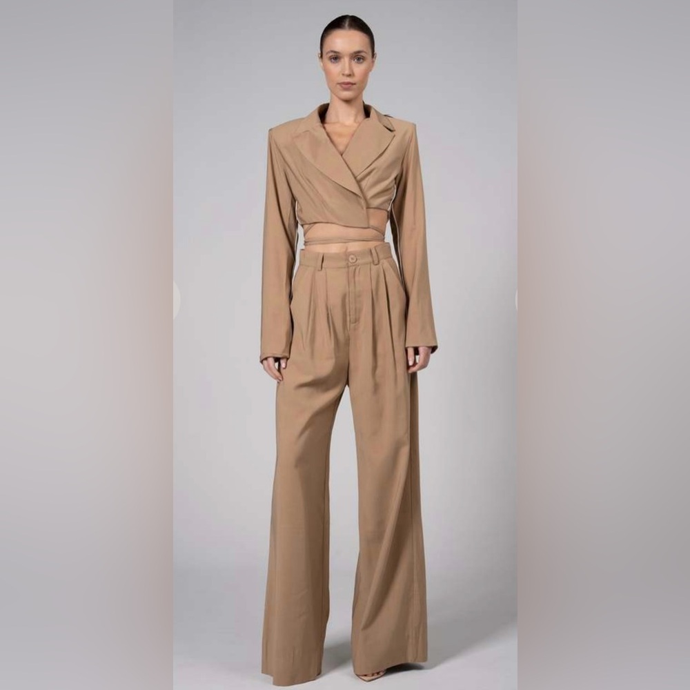 NONchalant Women's Brown Cropped Blazer
 
Cade crop camel